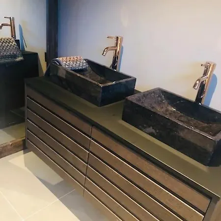 Sentrum, Valand Villa